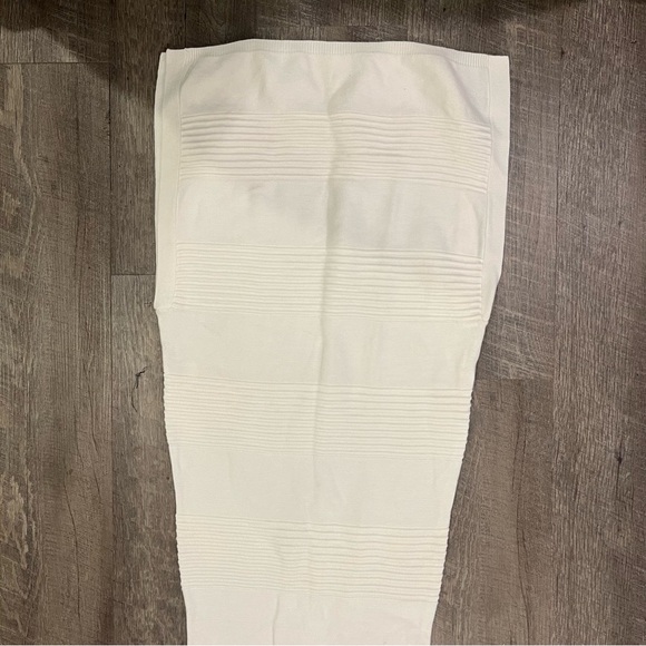 Gorgeous Sancia Isabella Dress In Off White - Picture 3 of 7